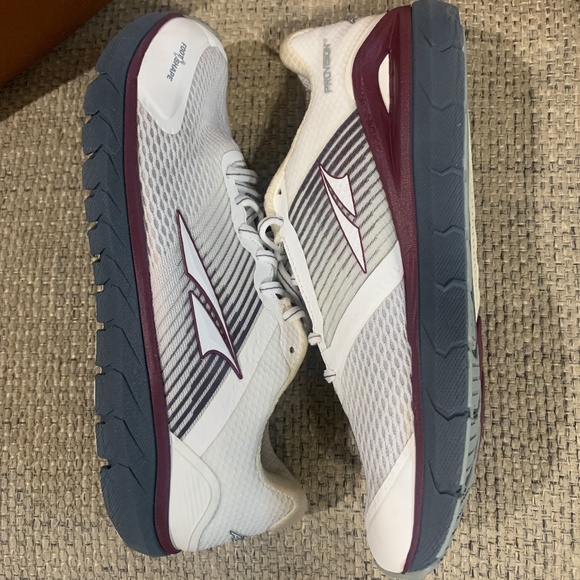 Altra Shoes - Women’s size 9 maroon, grey, and white altra running shoes